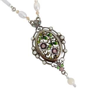 VTG 1980s Freshwater Pearl, Mother of Pearl Pendant Station Necklace Ornate